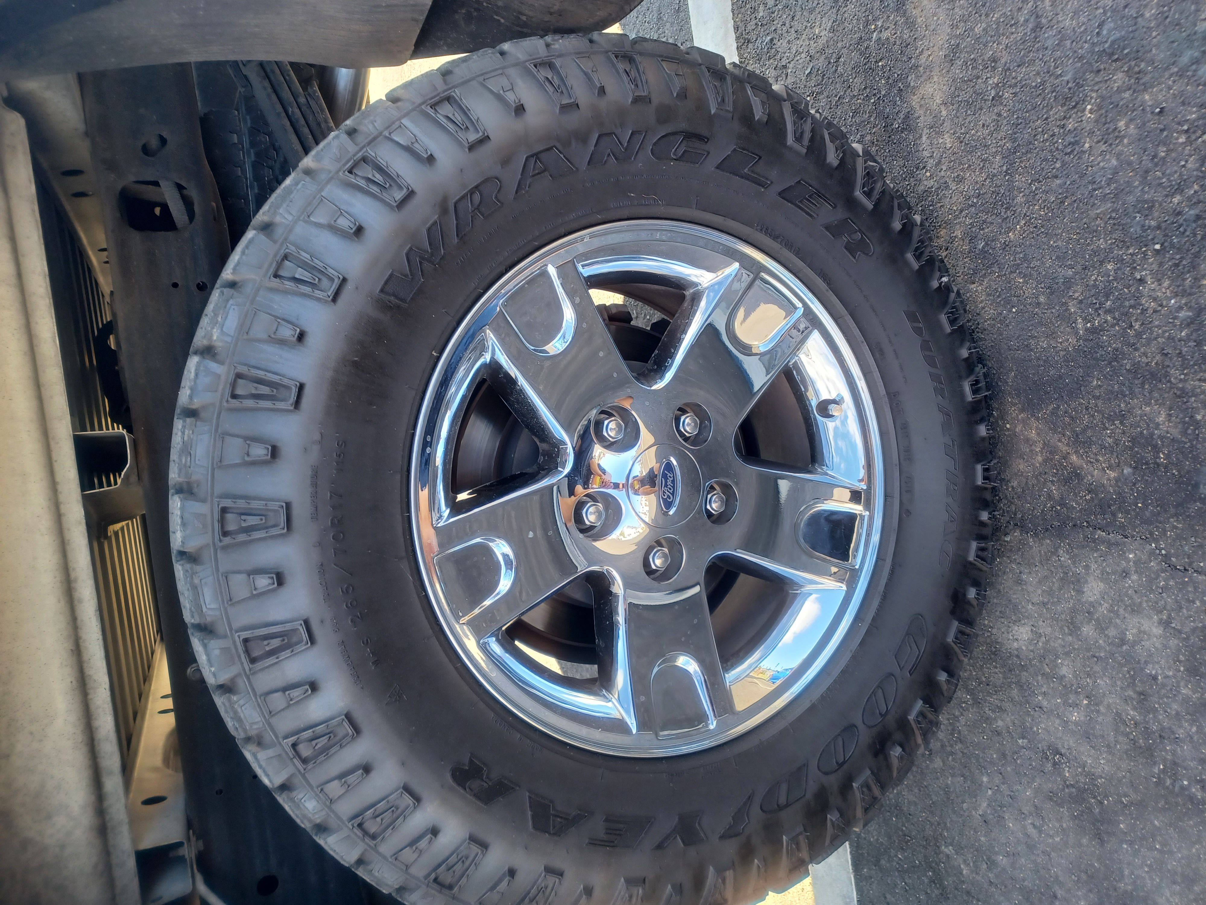 265/70R17 Goodyear Wrangler DuraTrecs for sale - Bronco Nation