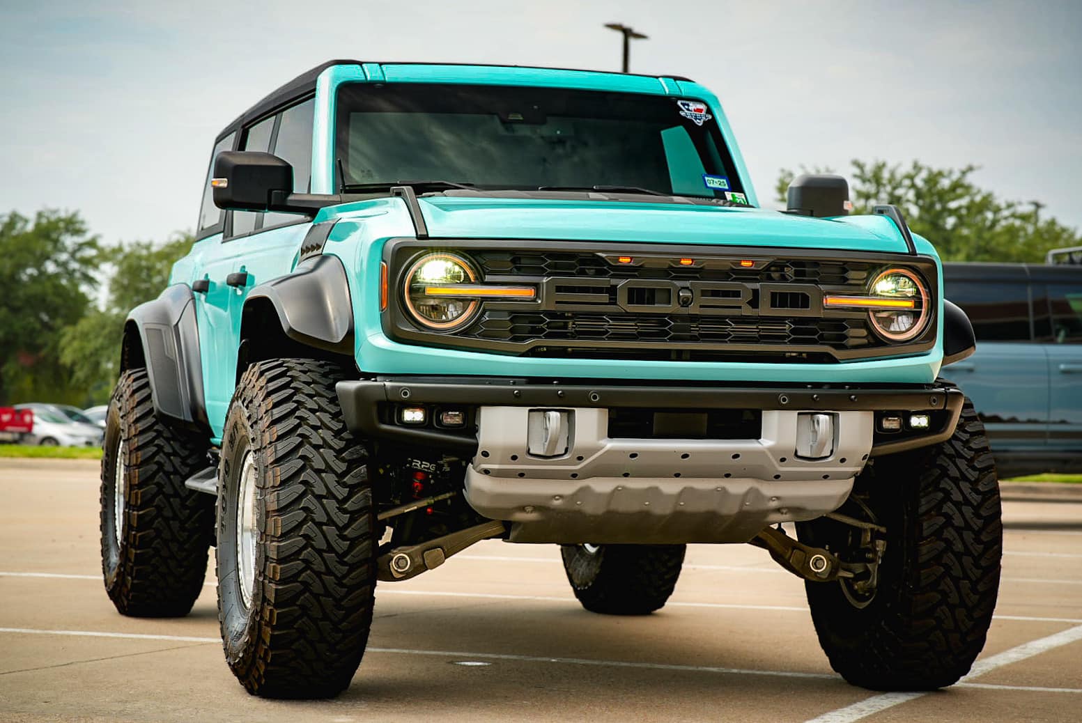 Ford Bronco Raptor Will Make You Forget about Sasquatch