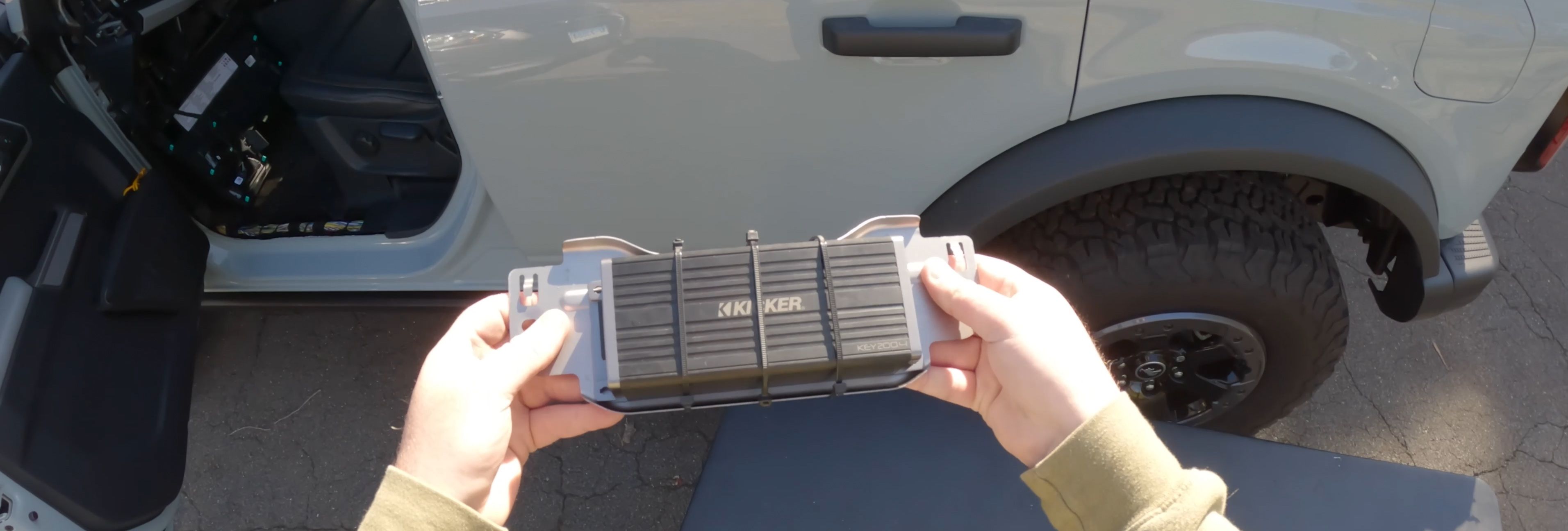 [HowTo] Bronco Amplifier Install Kicker Key 200.4 Bronco Nation