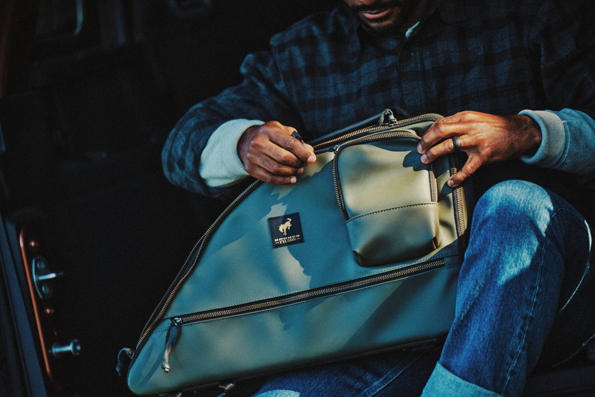 2027 Bronco Filson removable storage bags